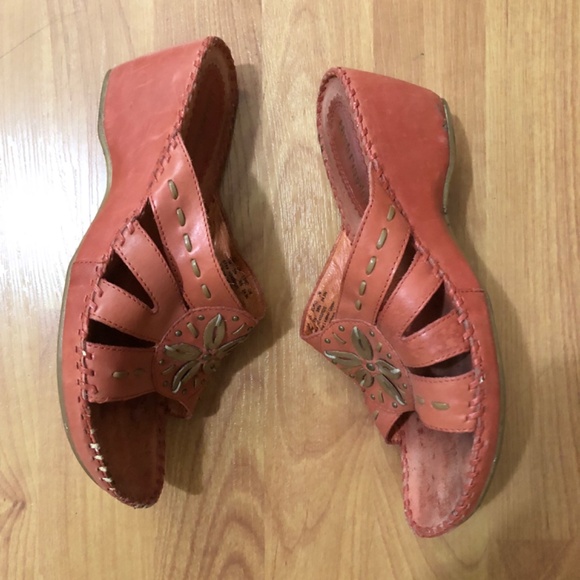 Hush puppies leather sandals coral pink color size 7-8 - Picture 3 of 5